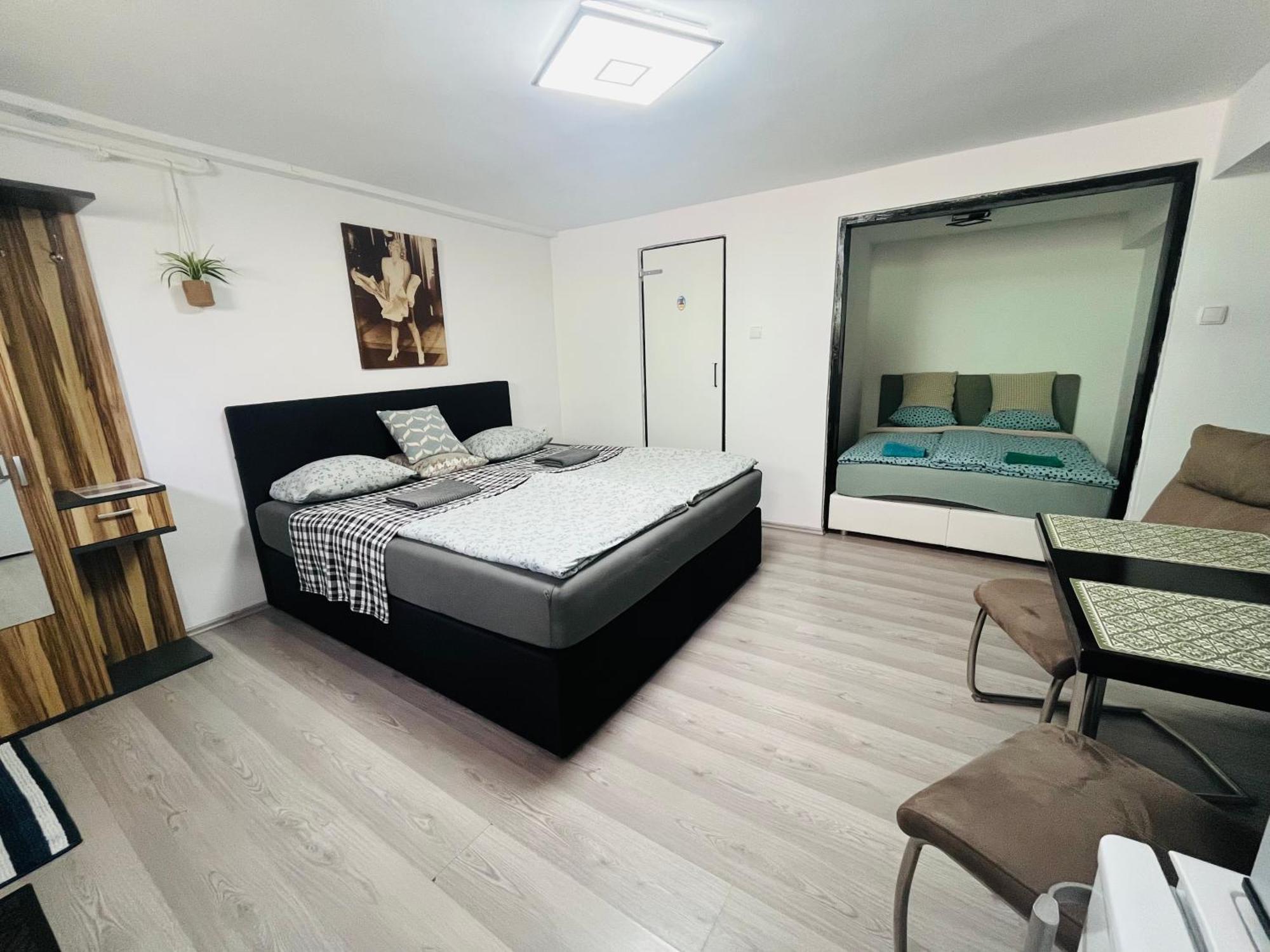 Apartmanek Patricie Room With Kitchenette Suitable For 2 Adults And 2 Children Mikulov Exterior foto